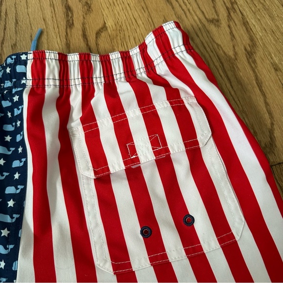 Vineyard Vines Boys L American Flag printed chappy swim trunks - Picture 5 of 8
